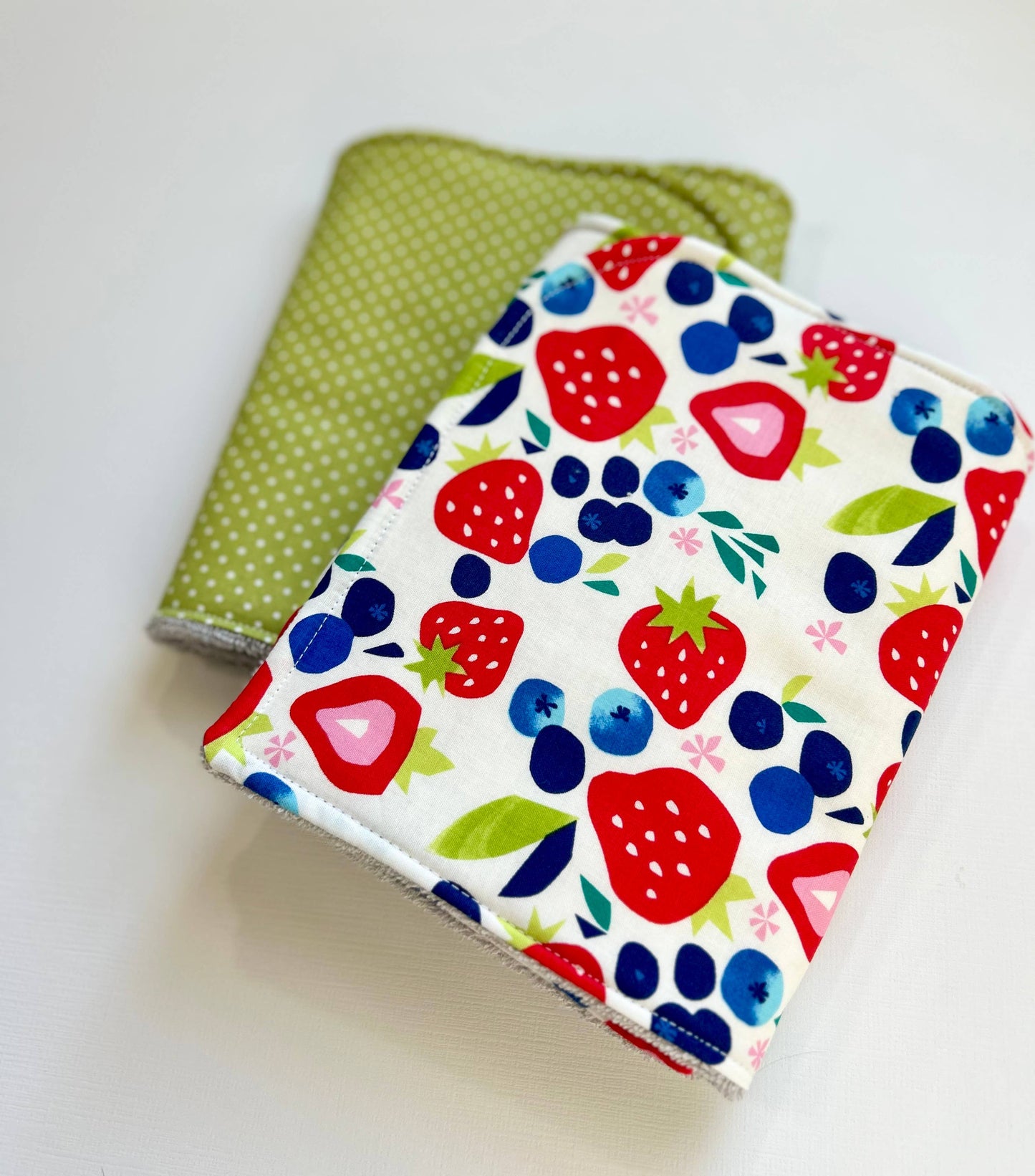 Summer Berries Burp Cloth, set of 2