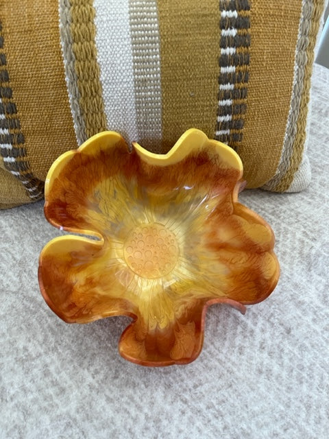 Golkd Resin Floral shaped bowl