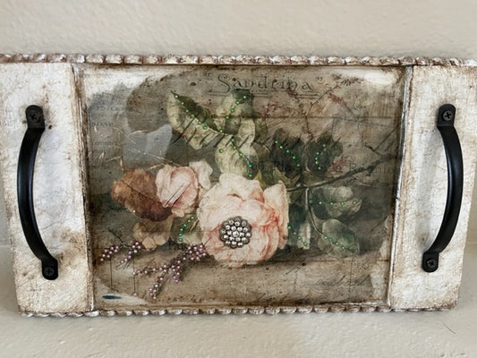floral tray with brooch