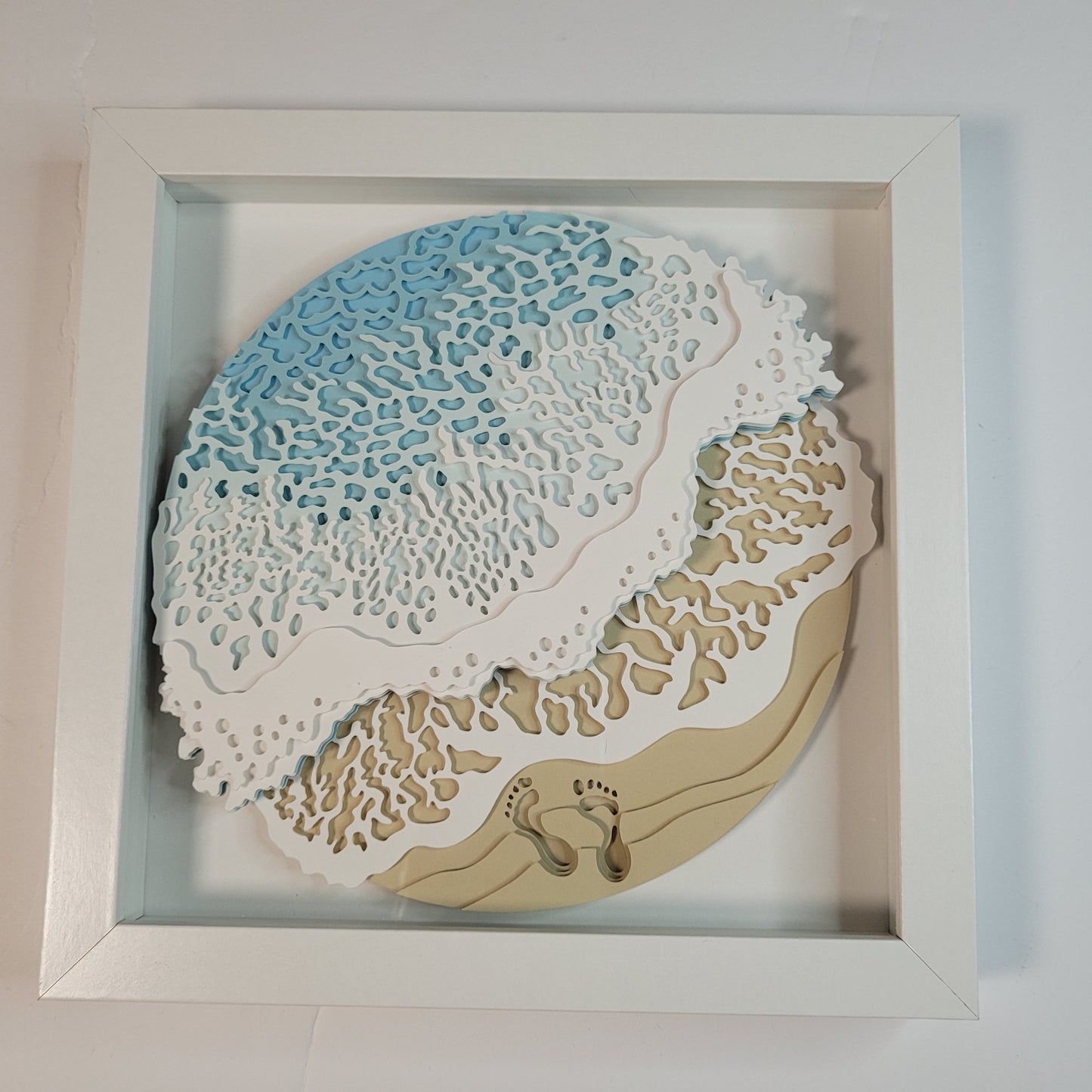 Layered sea (round) shadow box