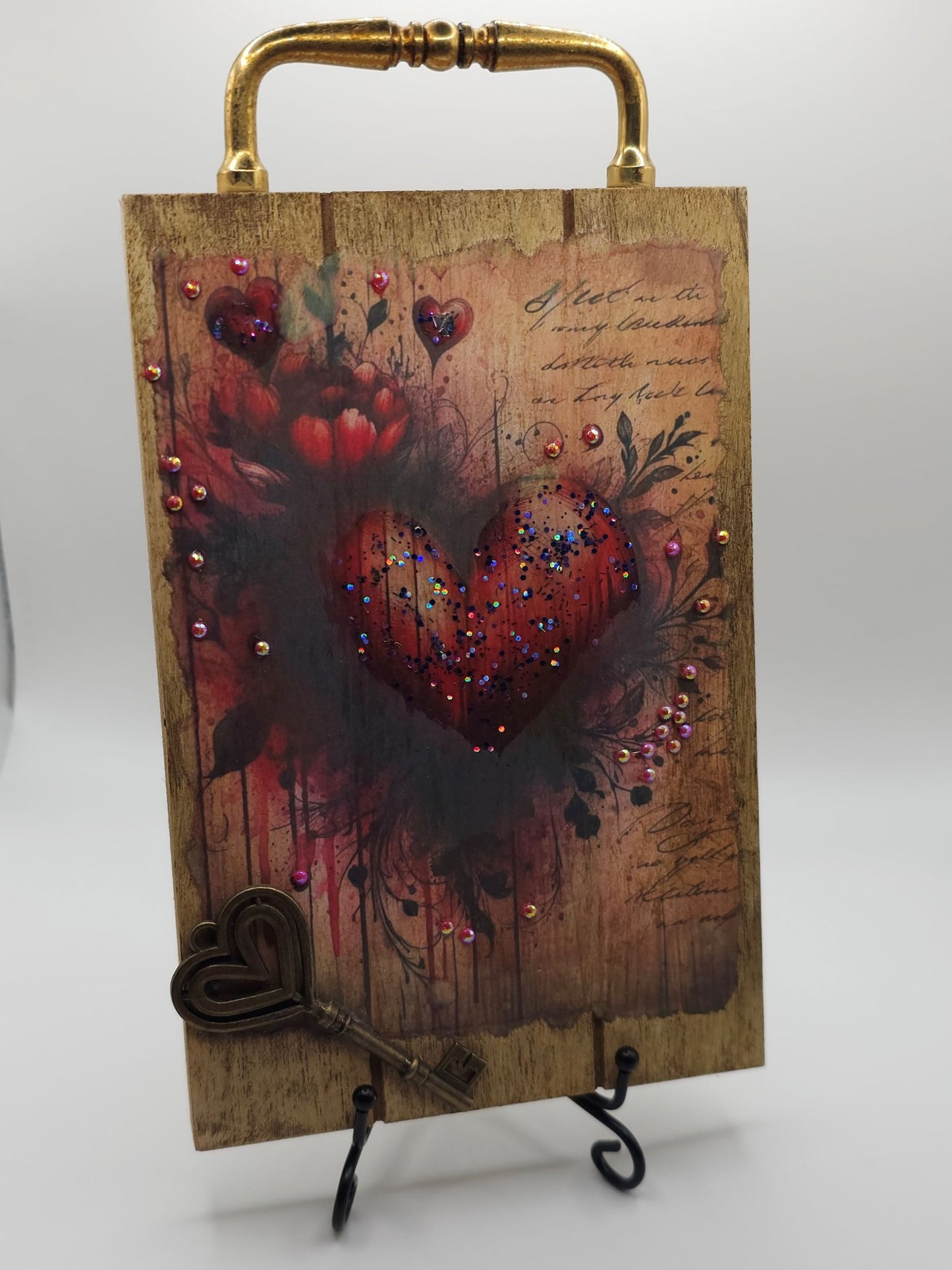 Wooden Heart and Key Table Decor - 4