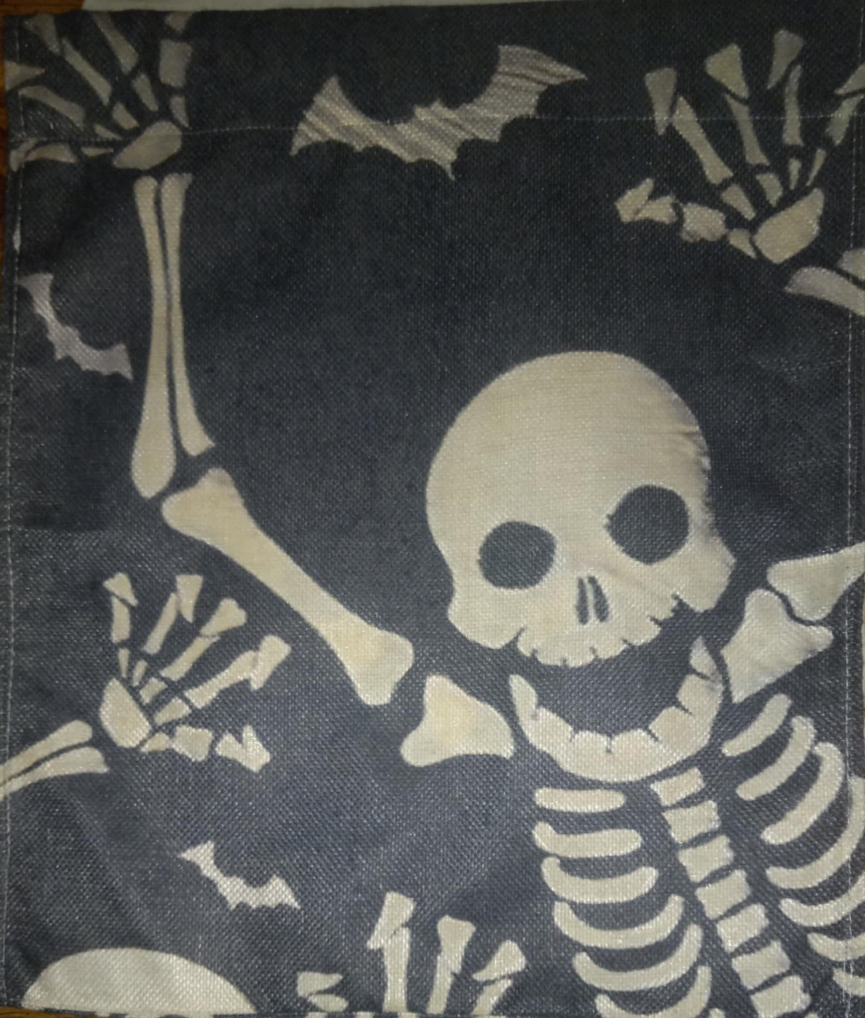 66d34fc959a1090905669a5e_garden-flag-halloween2_1756042601475.jpg